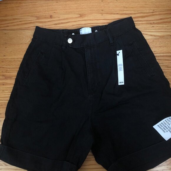 ASOS denim short in black with pleat detail - Picture 3 of 5